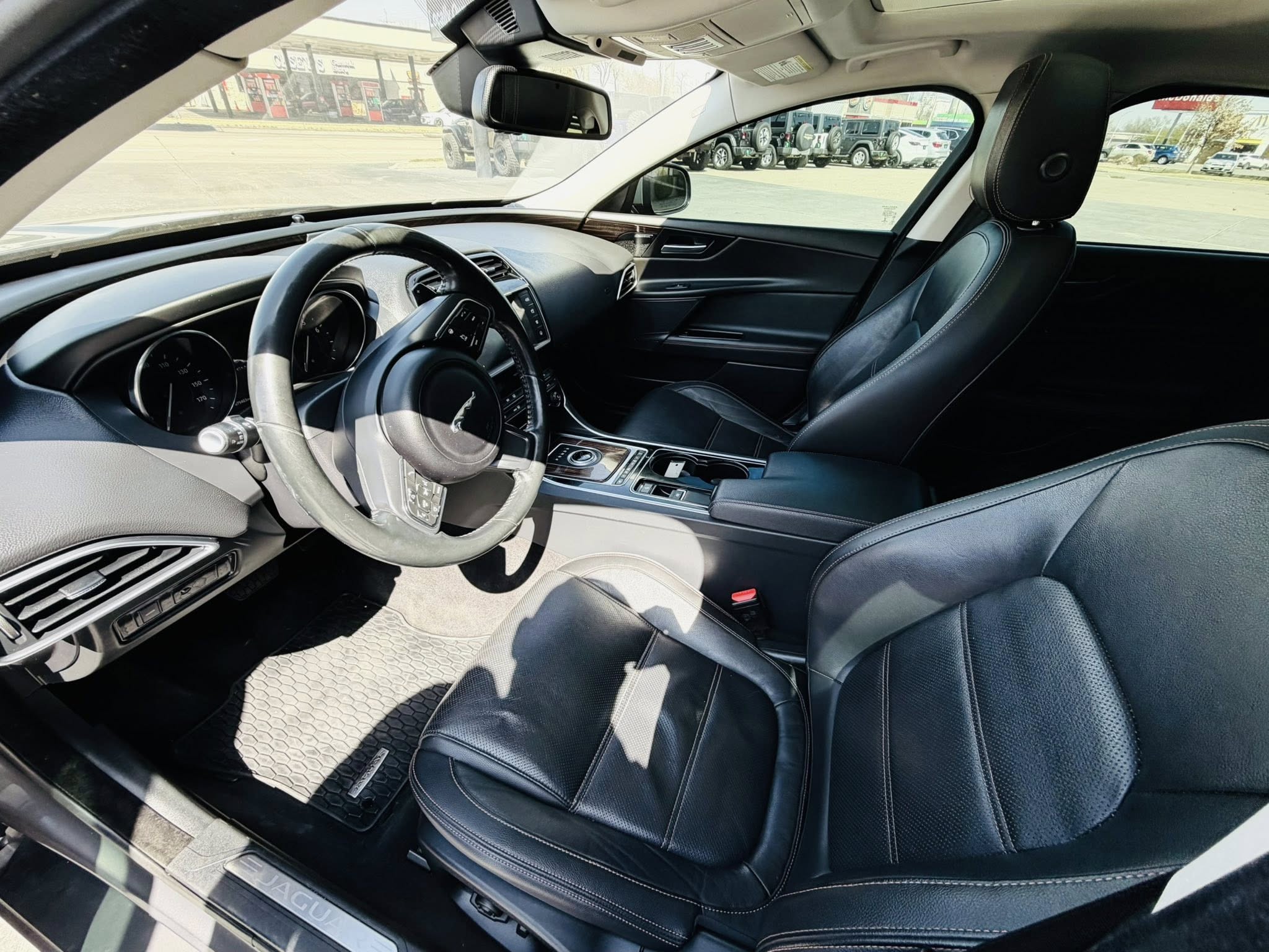 2017 Jaguar XE 35t Prestige AWD