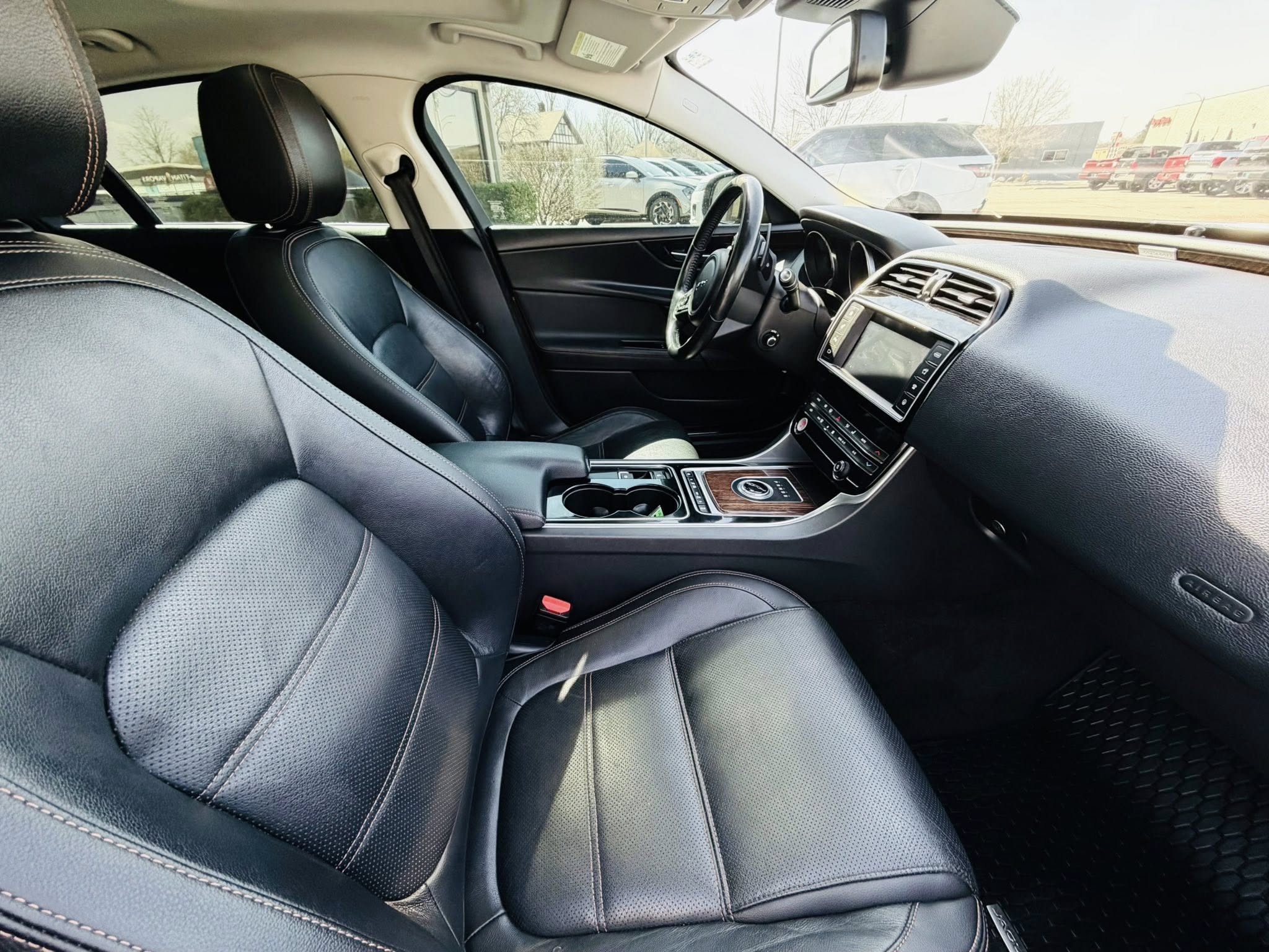 2017 Jaguar XE 35t Prestige AWD