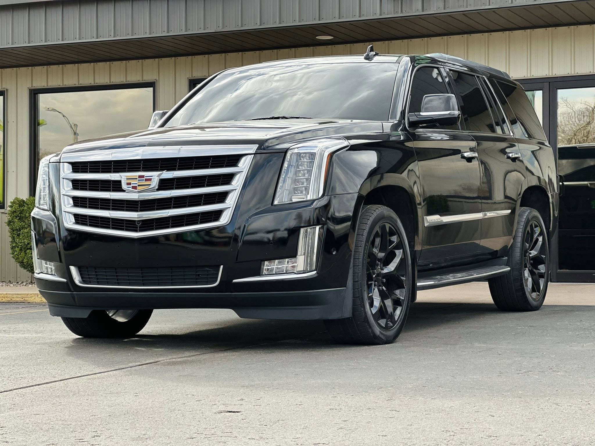 2017 Cadillac Escalade Luxury
